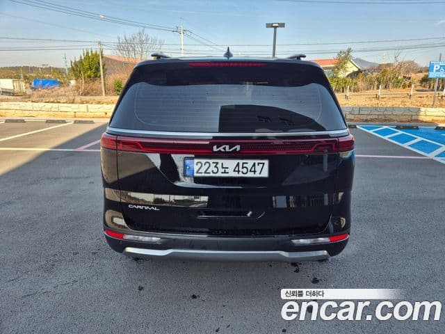 Kia Carnival 2023 — ფოტო 1/20