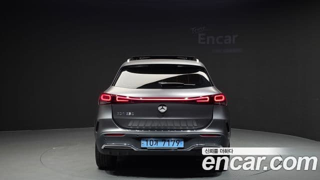 Mercedes-Benz EQA 2022 — ფოტო 18/32