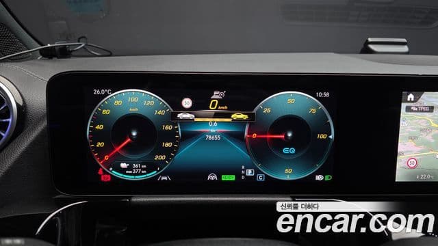 Mercedes-Benz EQA 2022 — ფოტო 24/32