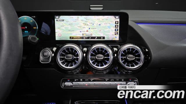 Mercedes-Benz EQA 2022 — ფოტო 2/32