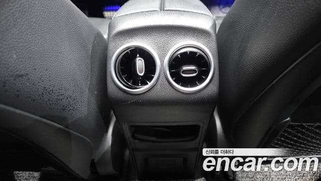 Mercedes-Benz EQA 2022 — ფოტო 17/32