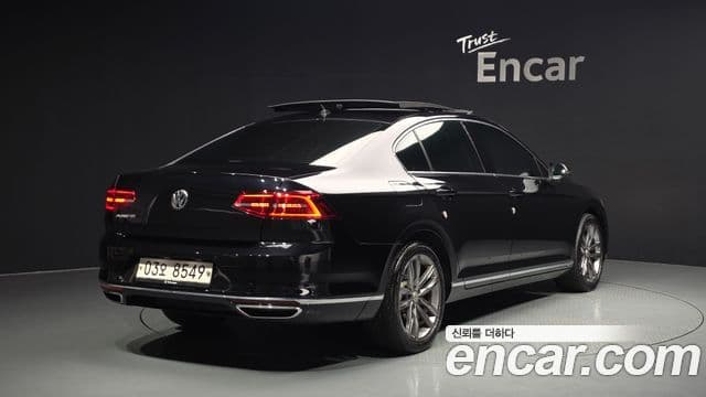 Volkswagen Passat GT 2018 — Şəkil 2/20