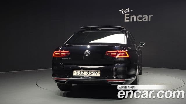 Volkswagen Passat GT 2018 — Şəkil 4/20