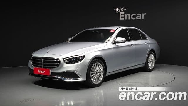 Mercedes-Benz E-Class 2022 — Фото 1/20