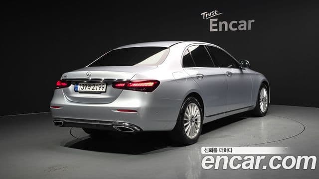 Mercedes-Benz E-Class 2022 — Фото 2/20
