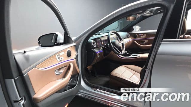 Mercedes-Benz E-Class 2022 — Фото 10/20