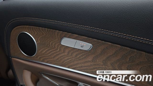 Mercedes-Benz E-Class 2022 — Фото 19/20