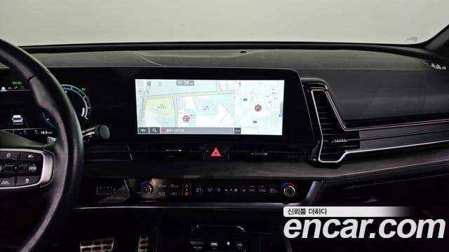 Kia Sportage 2022 — ფოტო 14/20