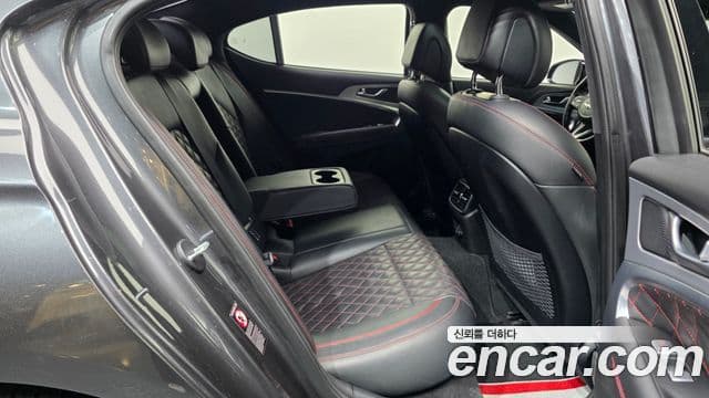 Genesis G70 2018 — ფოტო 12/20