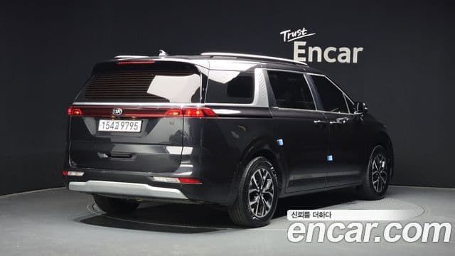 Kia Carnival 2021 — Фото 2/20