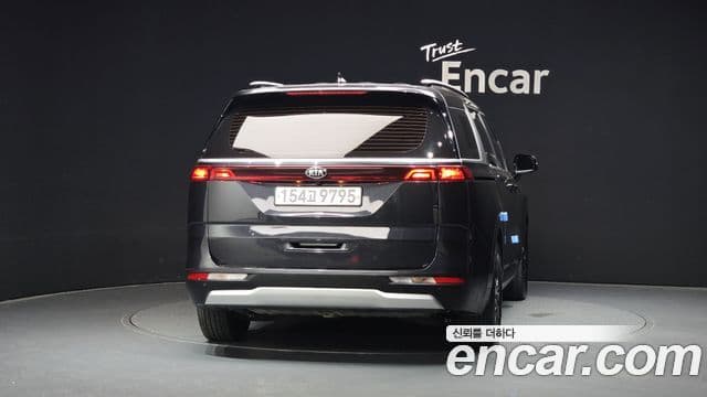 Kia Carnival 2021 — Фото 4/20