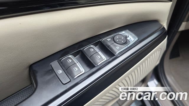 Kia Carnival 2021 — Фото 13/20