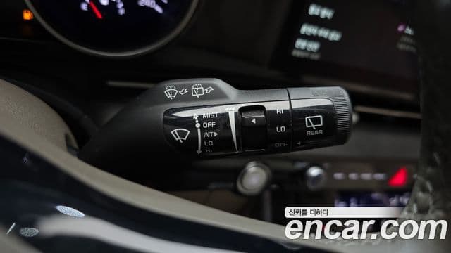 Kia Carnival 2021 — Фото 16/20