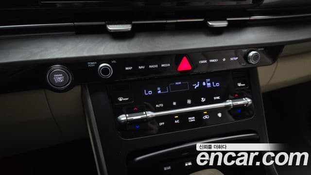 Kia Carnival 2021 — Фото 18/20