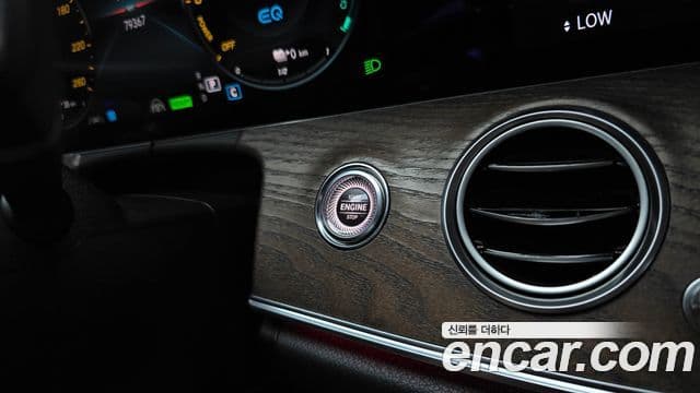 Mercedes-Benz E-Class 2021 — Фото 18/20