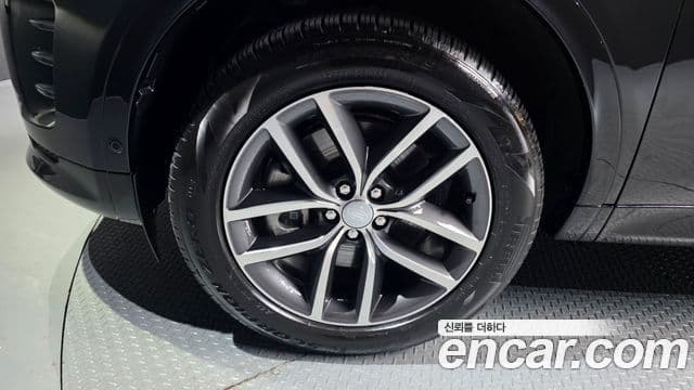 Land Rover Discovery Sport 2025 — Фото 5/20