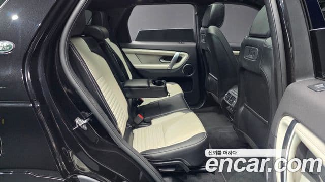 Land Rover Discovery Sport 2025 — Фото 12/20