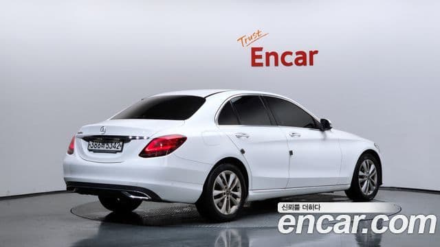 Mercedes-Benz C-Class 2019 — Фото 2/20