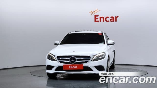 Mercedes-Benz C-Class 2019 — Фото 3/20