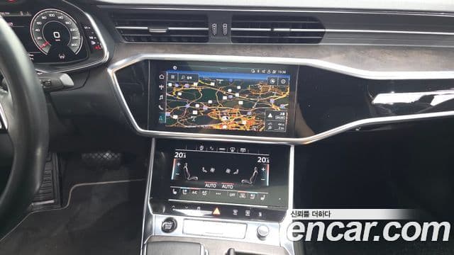 Audi A6 2021 — ფოტო 13/20