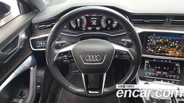 Audi A6 2021 — ფოტო 14/20