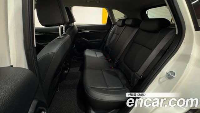 Kia Seltos 2023 — Şəkil 19/20