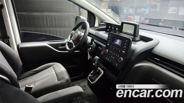 Hyundai Staria 2022 — фото 20 из 20