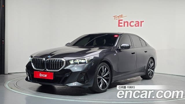 BMW 5 Series 2024 — ფოტო 1/20