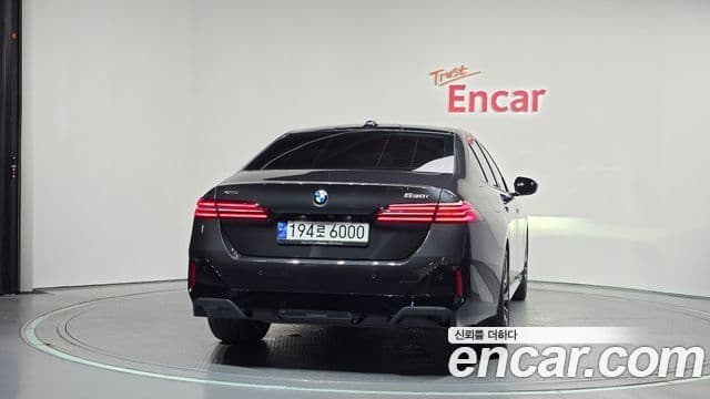 BMW 5 Series 2024 — ფოტო 4/20