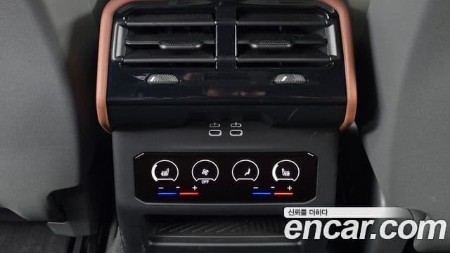 BMW 5 Series 2024 — ფოტო 19/20