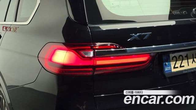 BMW X7 2022 — Photo 14/35