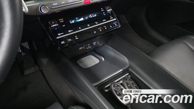 Hyundai Grandeur 2023 — Фото 11/20