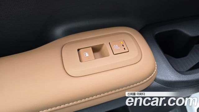 Hyundai Santa Fe 2024 — ფოტო 19/20