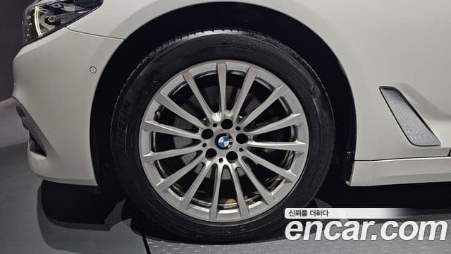 BMW 5 Series 2020 — фото 4 из 20