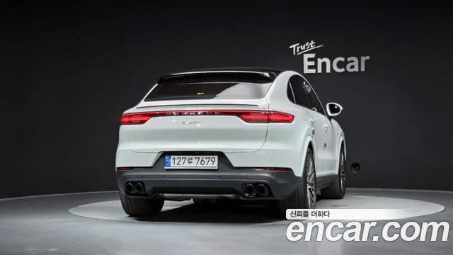 Porsche Cayenne 2022 — ფოტო 3/20