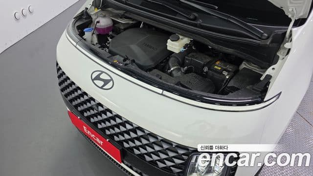 Hyundai Staria 2025 — ფოტო 6/20