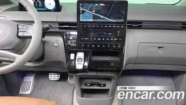 Hyundai Staria 2025 — ფოტო 15/20
