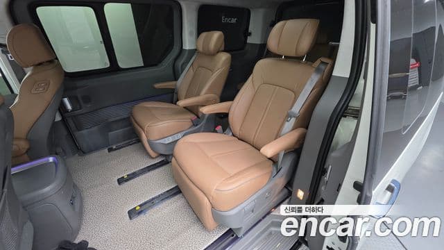 Hyundai Staria 2025 — ფოტო 17/20