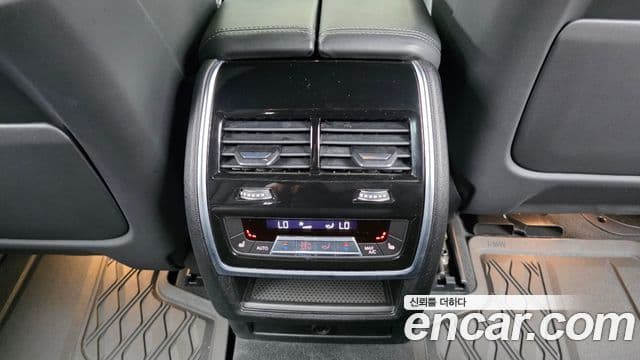 BMW X5 2020 — ფოტო 17/20