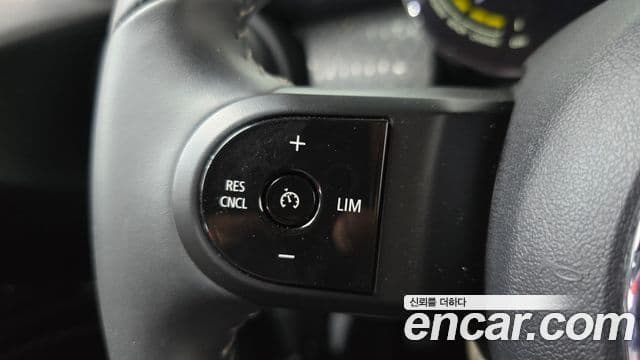 Mini Cooper Electric 2023 — ფოტო 12/20