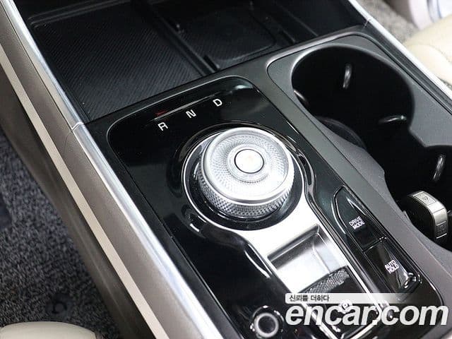 Kia Carnival 2024 — Фото 8/20
