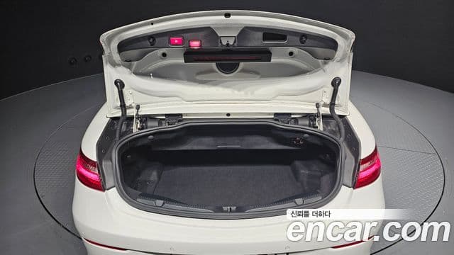 Mercedes-Benz E-Class 2018 — Şəkil 20/20