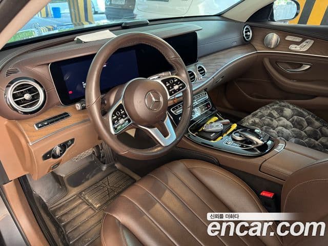 Mercedes-Benz E-Class 2018 — Şəkil 6/10