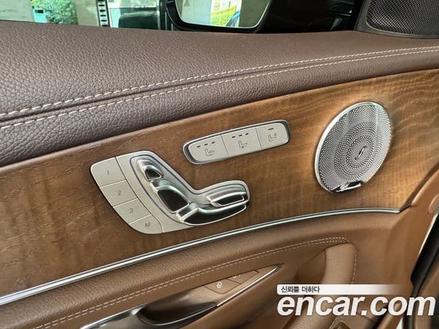 Mercedes-Benz E-Class 2018 — Şəkil 9/10