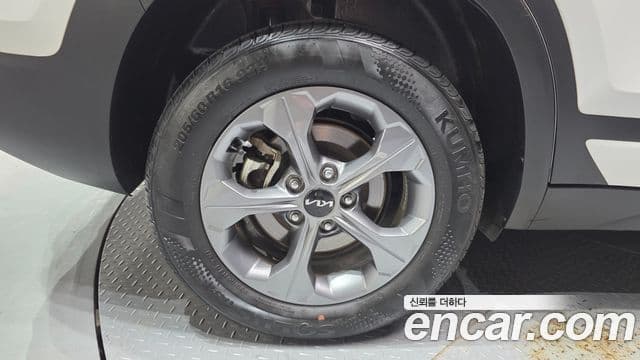 Kia Seltos 2023 — фото 5 из 20