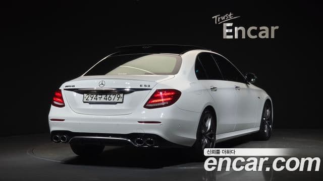 Mercedes-Benz E-Class 2019 — ფოტო 2/20