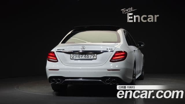 Mercedes-Benz E-Class 2019 — ფოტო 4/20