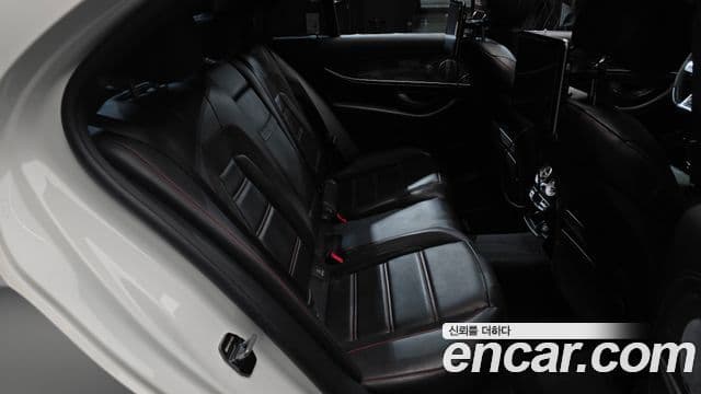 Mercedes-Benz E-Class 2019 — ფოტო 11/20