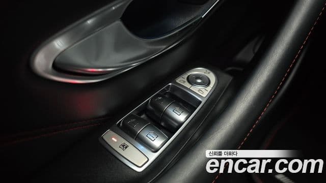 Mercedes-Benz E-Class 2019 — Photo 17/35