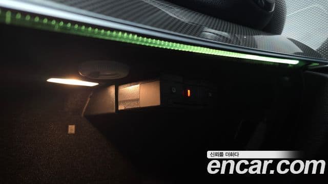 Mercedes-Benz E-Class 2019 — Photo 35/35
